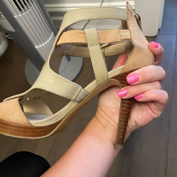 Nine West Leather & Patent Sandal Pumps in Nude - Size 6 - Picture 10 of 11